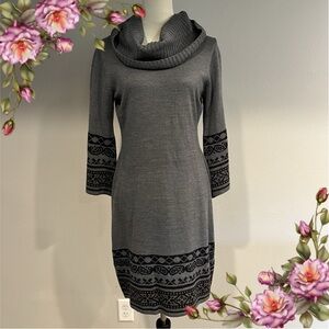 Madison Leigh scoop neck long sleeve geometric print sweater dress with scarf